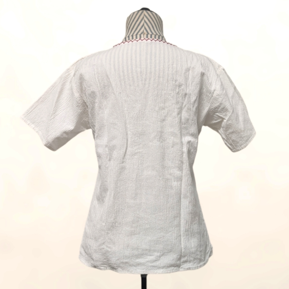 Latin American Embroidered Floral Top - Picture 4 of 7